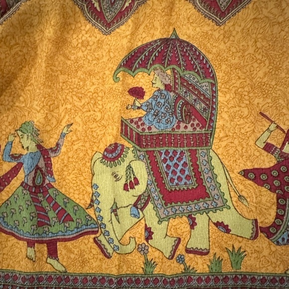 Vintage, colourful silk  scarf, elephants, horses East Indian pattern gold - Picture 5 of 5